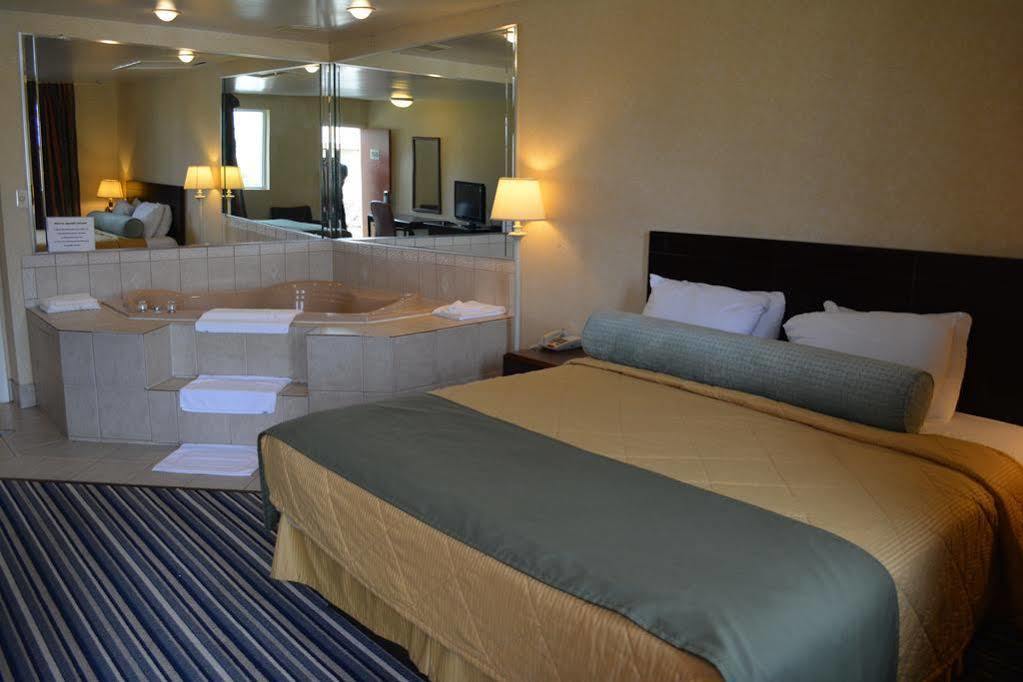 Budget Inn Falls Church Bagian luar foto